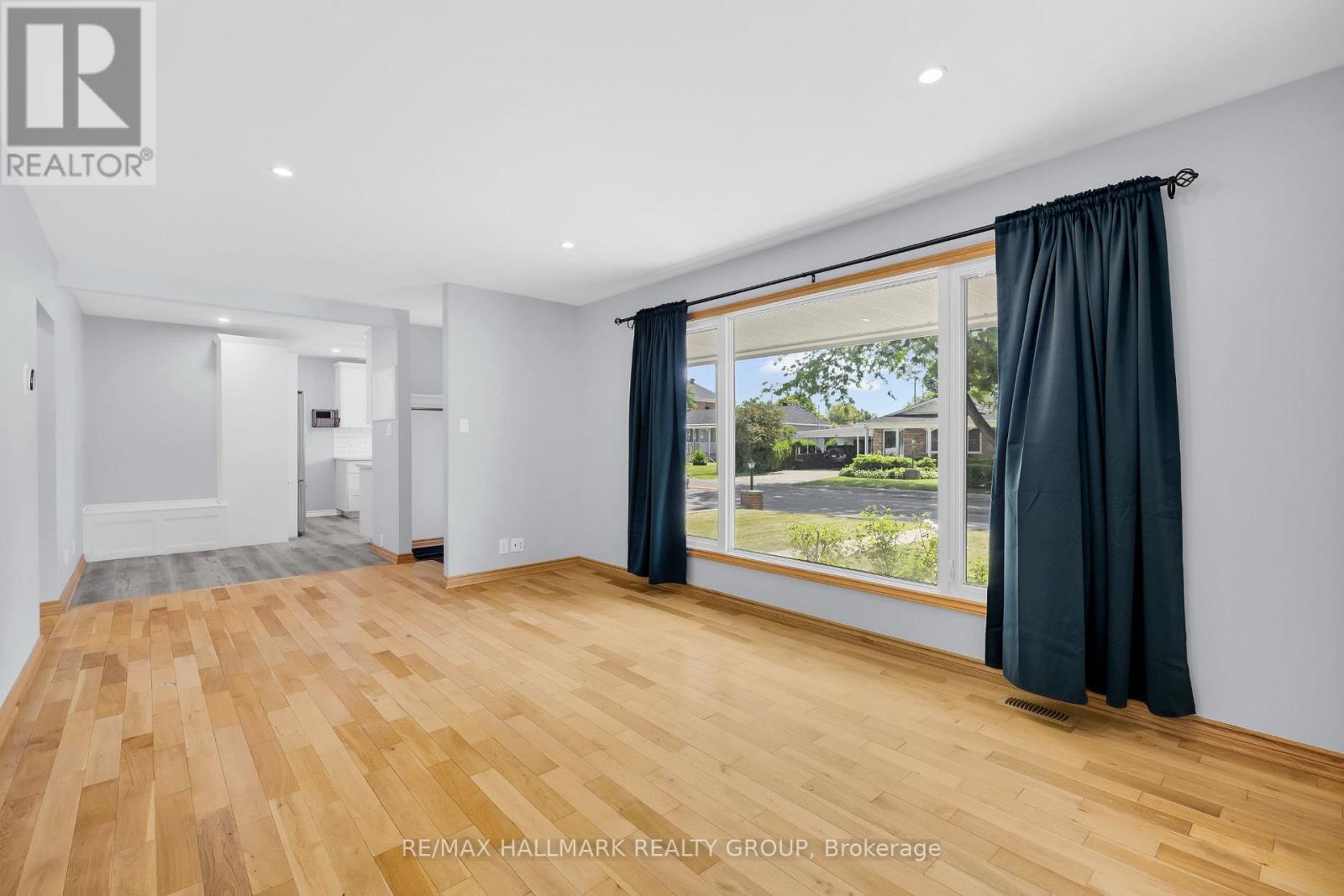 Property at 66 BROADVIEW AVENUE E image 5