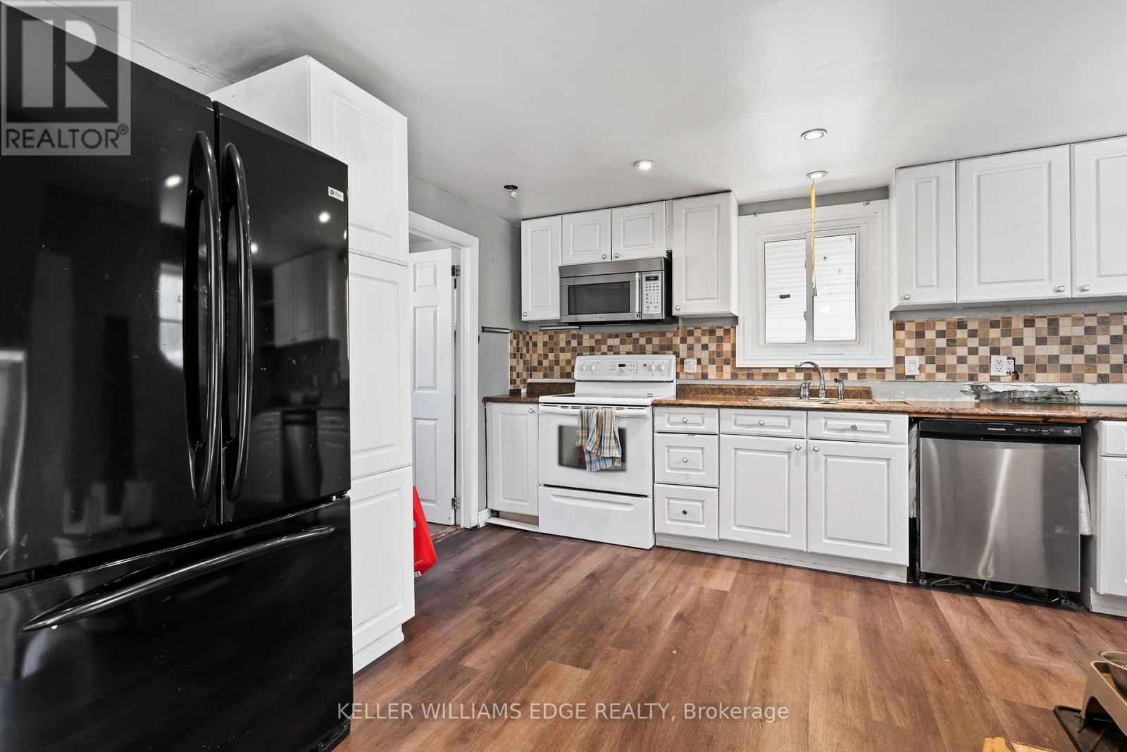 149 Alberta Street, Welland, Ontario  L3B 2V9 - Photo 8 - X12247607