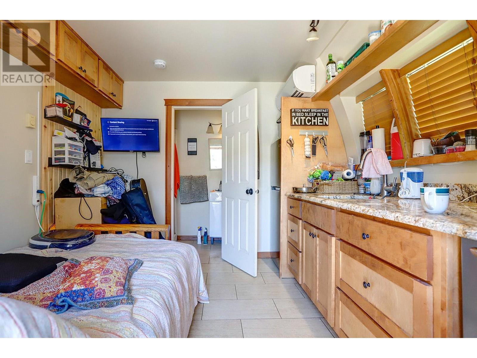 Property at 6226 Okanagan Avenue image 3