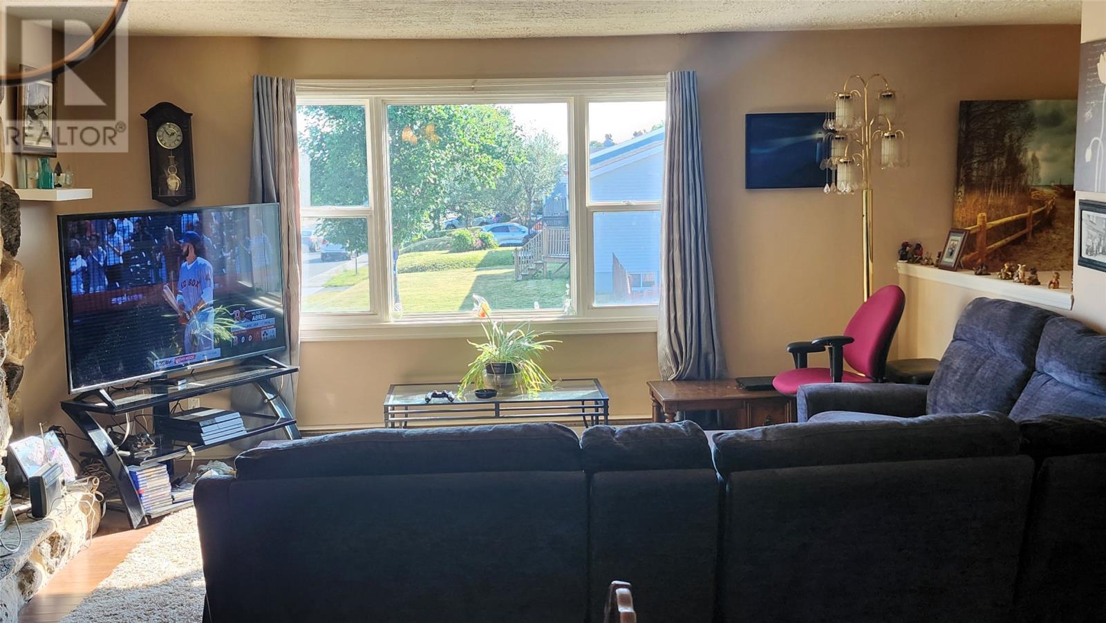Property at 94 Hamlyn Road image 3