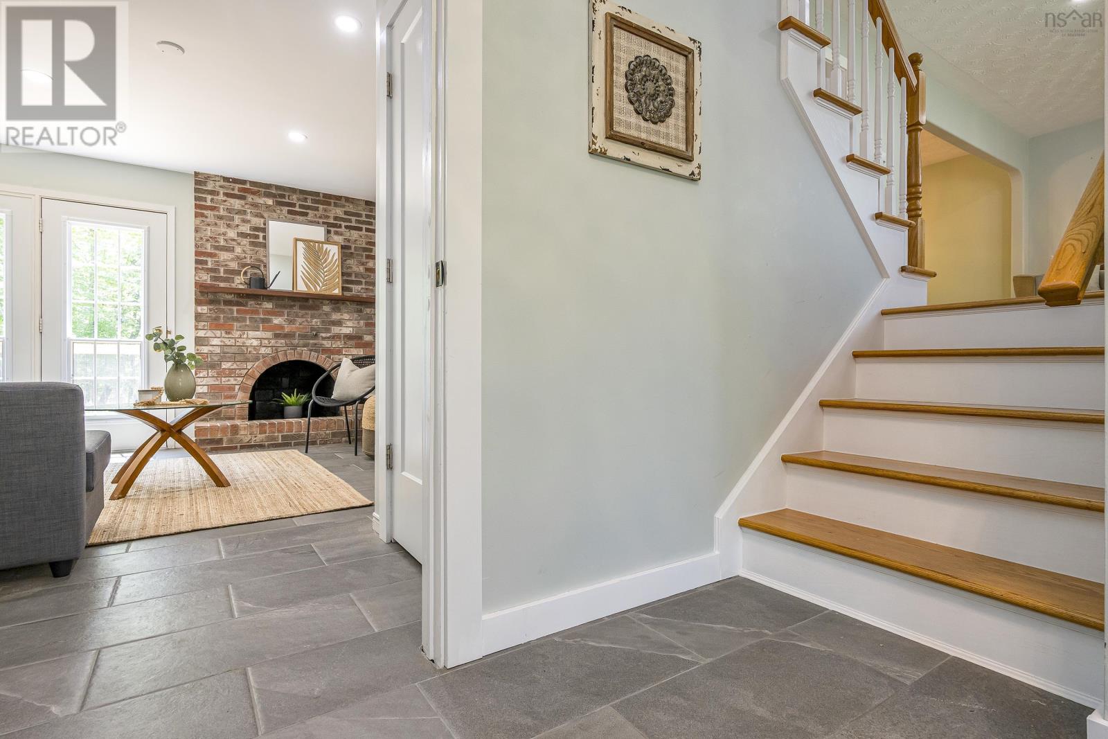 Property at 44 Sunrise Hill image 4