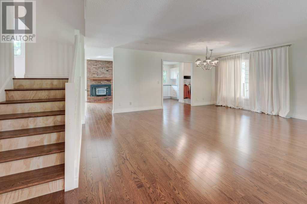 Property at 452 Parkridge Rise SE image 4