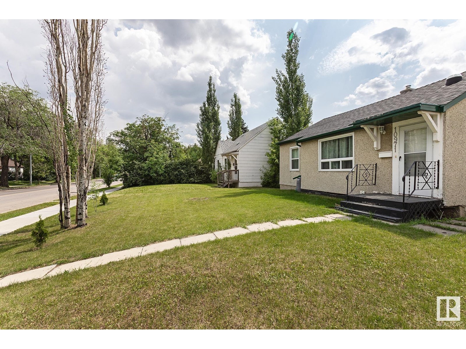 10971 72 Av Nw, Edmonton, Alberta  T6G 0B1 - Photo 4 - E4444472