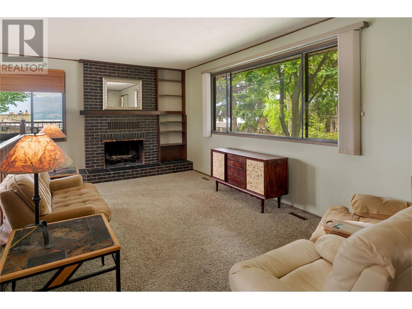 Property at 1048 ALLISON Place image 3
