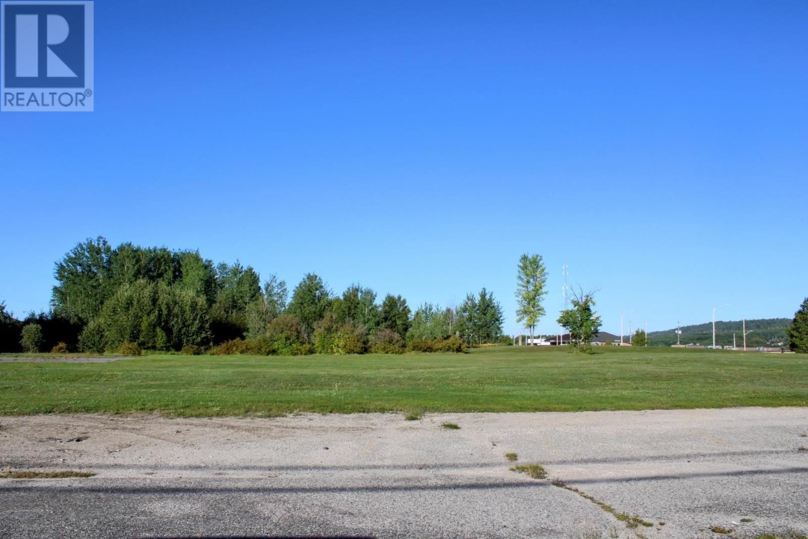 2 Deer St, Manitouwadge, Ontario  P0T 2C0 - Photo 3 - TB251871