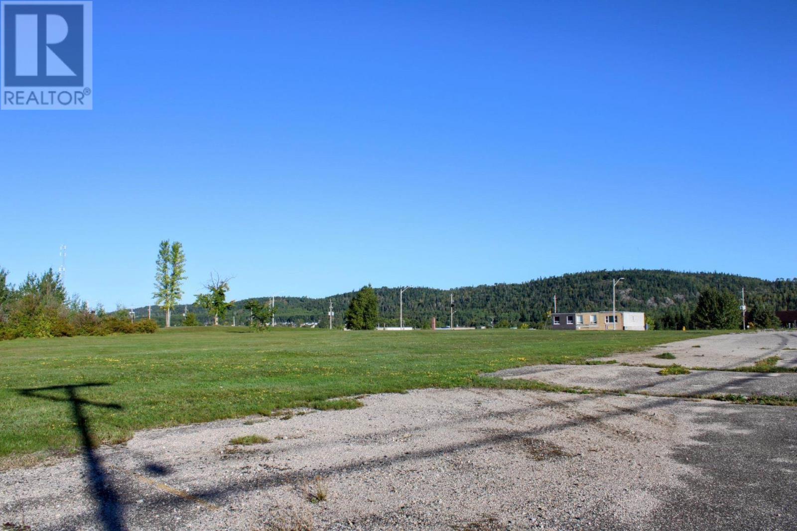 2 Deer St, Manitouwadge, Ontario  P0T 2C0 - Photo 5 - TB251871