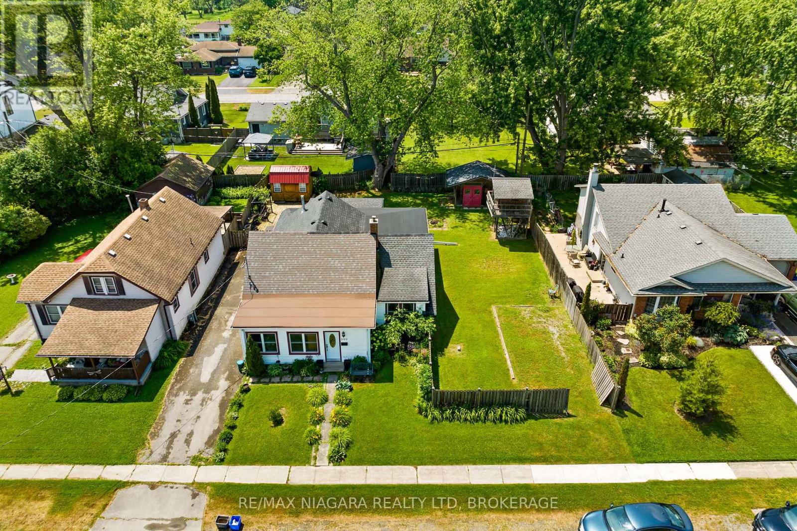 Property at 549 FERNDALE AVENUE image 2
