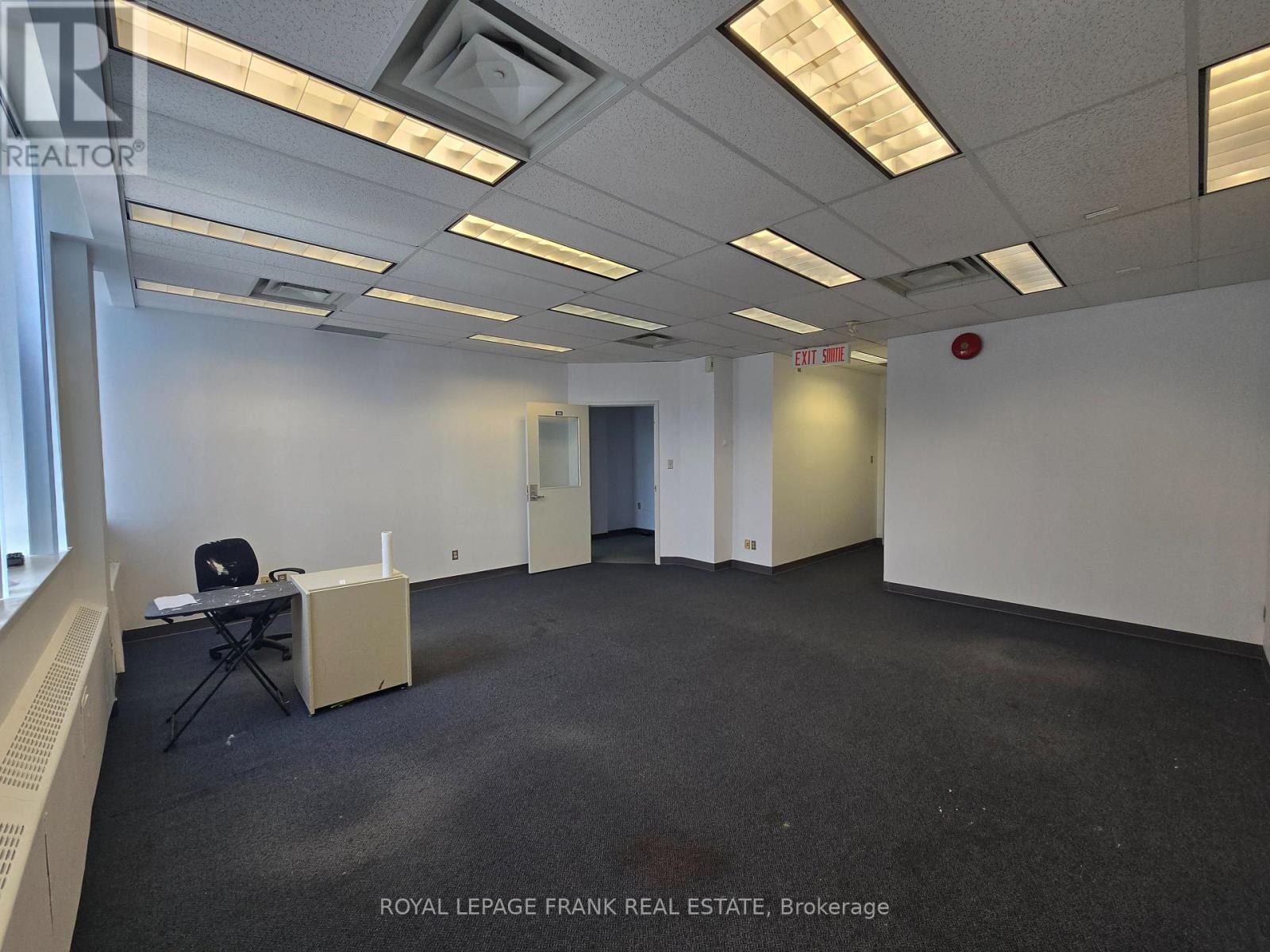 205 - 310 Simcoe Street S, Oshawa, Ontario  L1H 4H7 - Photo 2 - E12247853