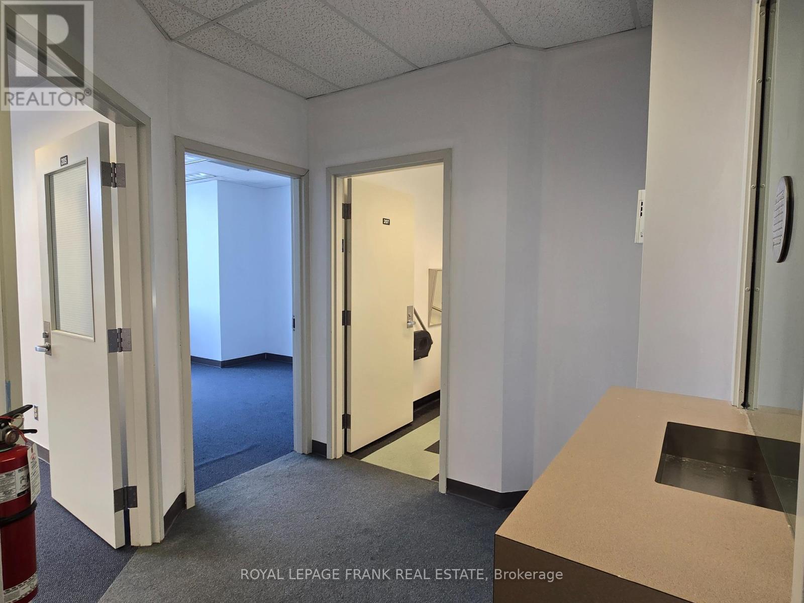 205 - 310 Simcoe Street S, Oshawa, Ontario  L1H 4H7 - Photo 5 - E12247853