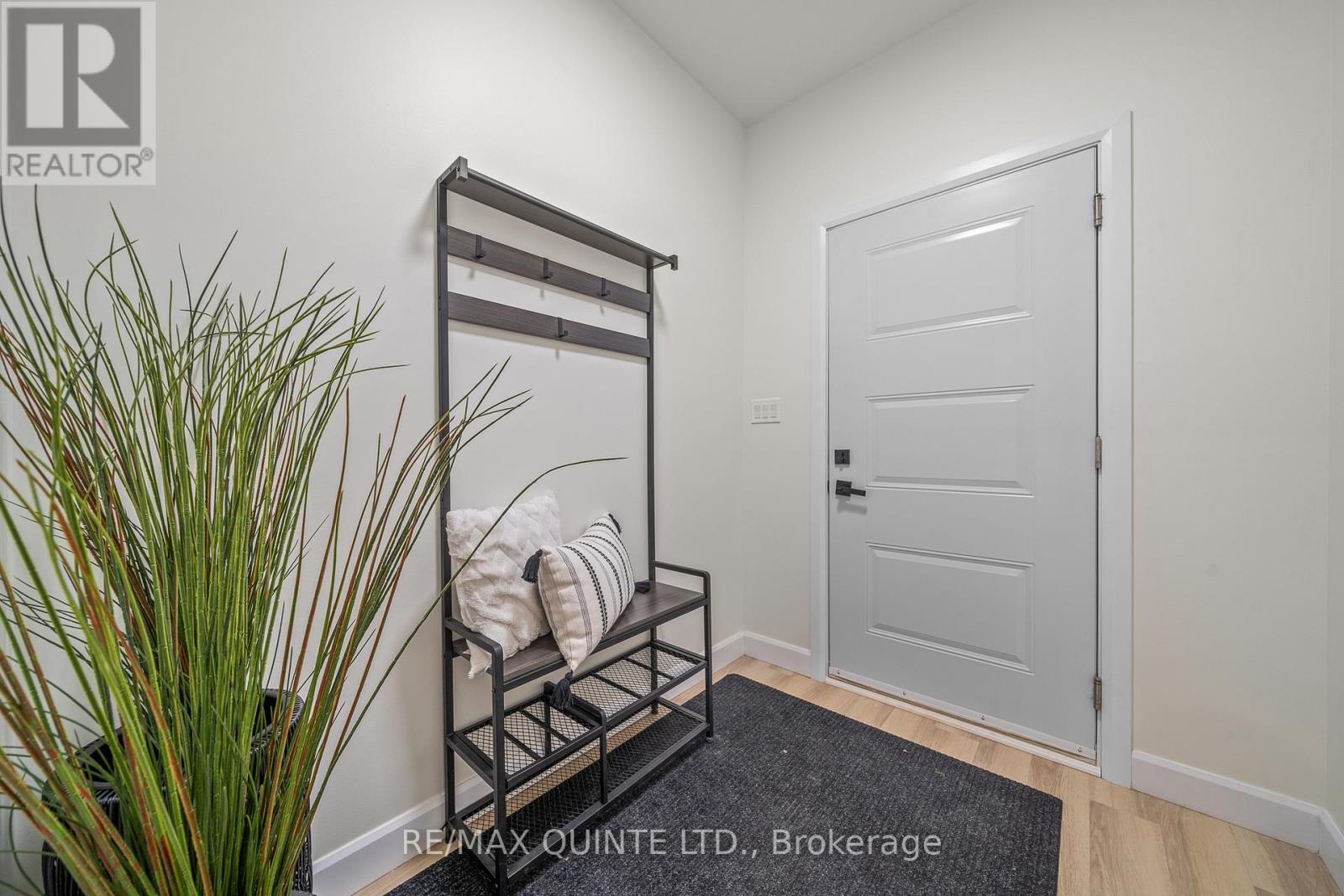 171 Pine Hill Crescent, Belleville, Ontario  K0K 3E0 - Photo 5 - X12247851