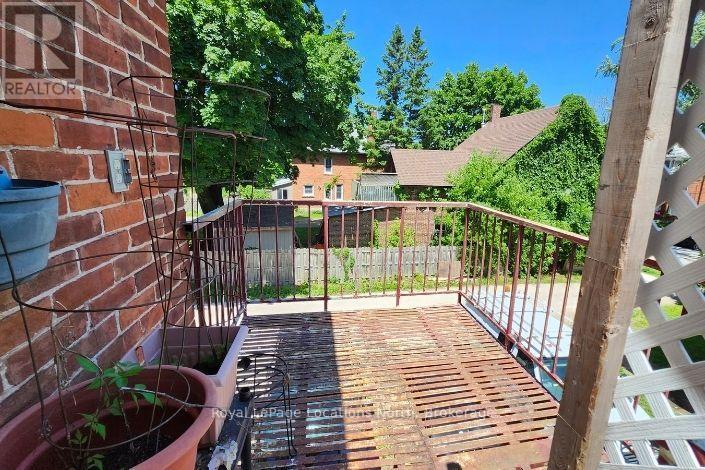 382 8th Street E, Owen Sound, Ontario  N4K 1L4 - Photo 13 - X12247792
