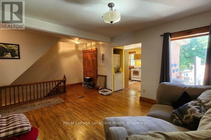382 8th Street E, Owen Sound, Ontario  N4K 1L4 - Photo 7 - X12247792