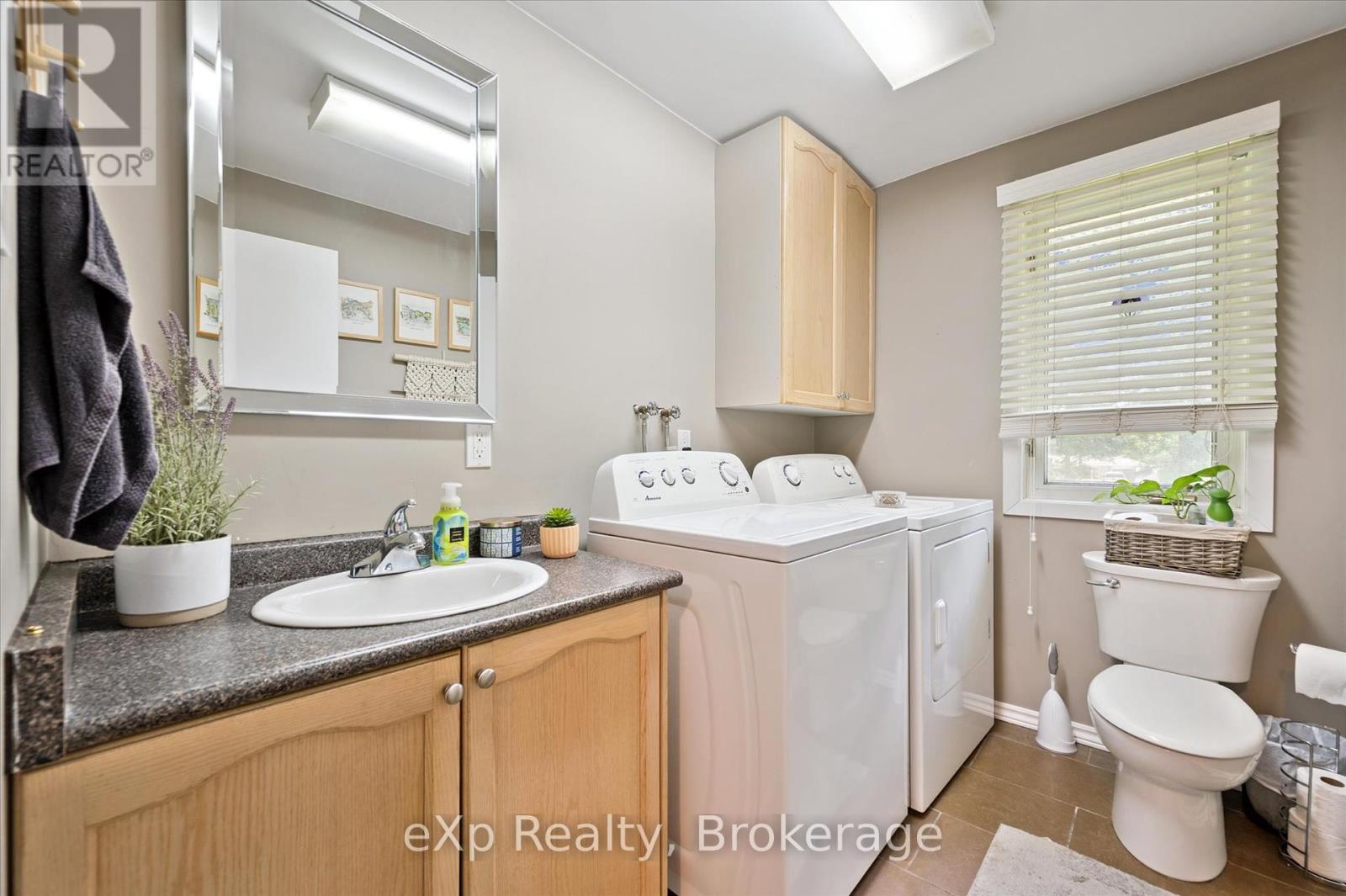 550 Elora Street, Centre Wellington, Ontario  N1M 1Y8 - Photo 18 - X12247848