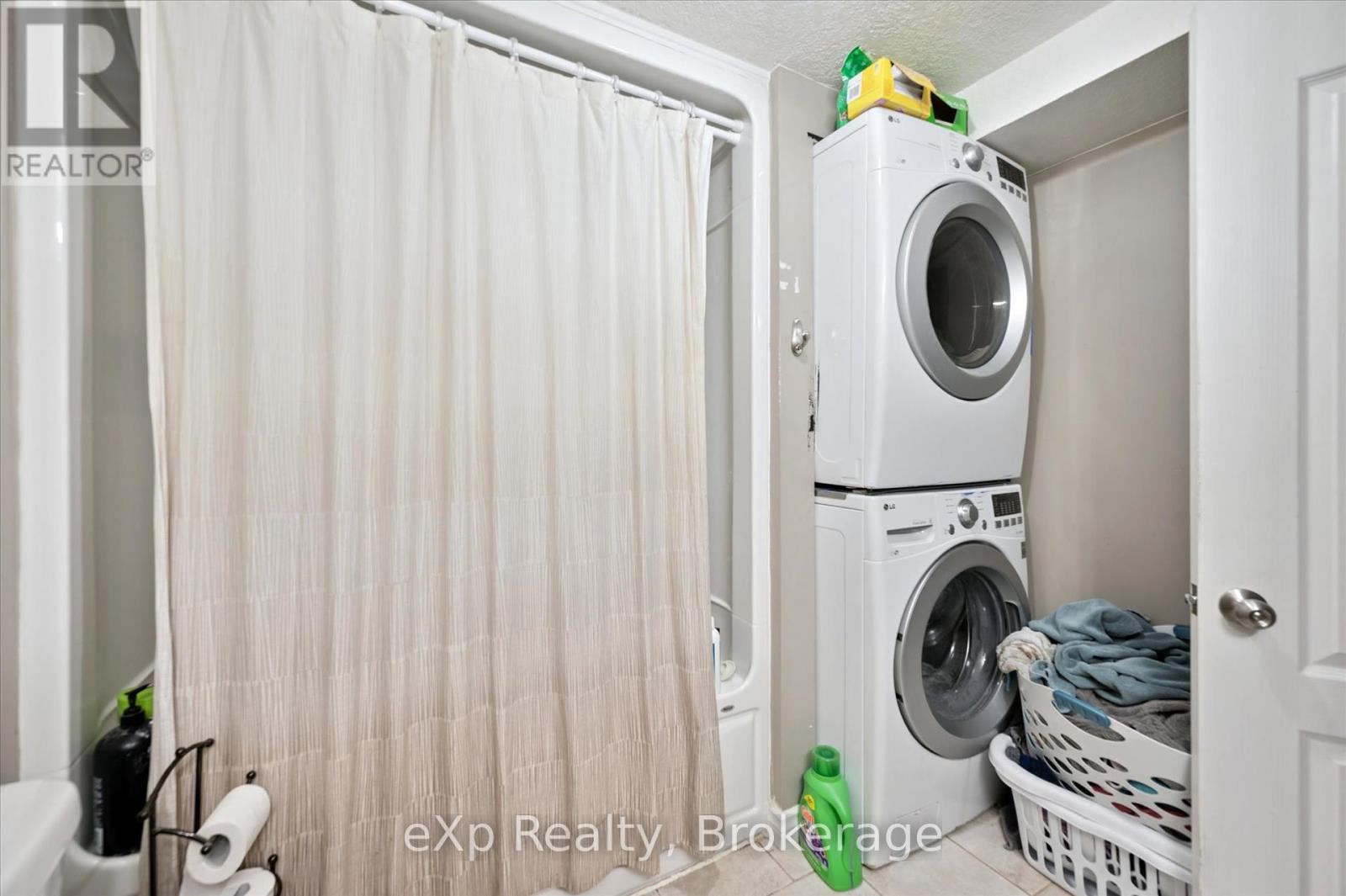 550 Elora Street, Centre Wellington, Ontario  N1M 1Y8 - Photo 37 - X12247848
