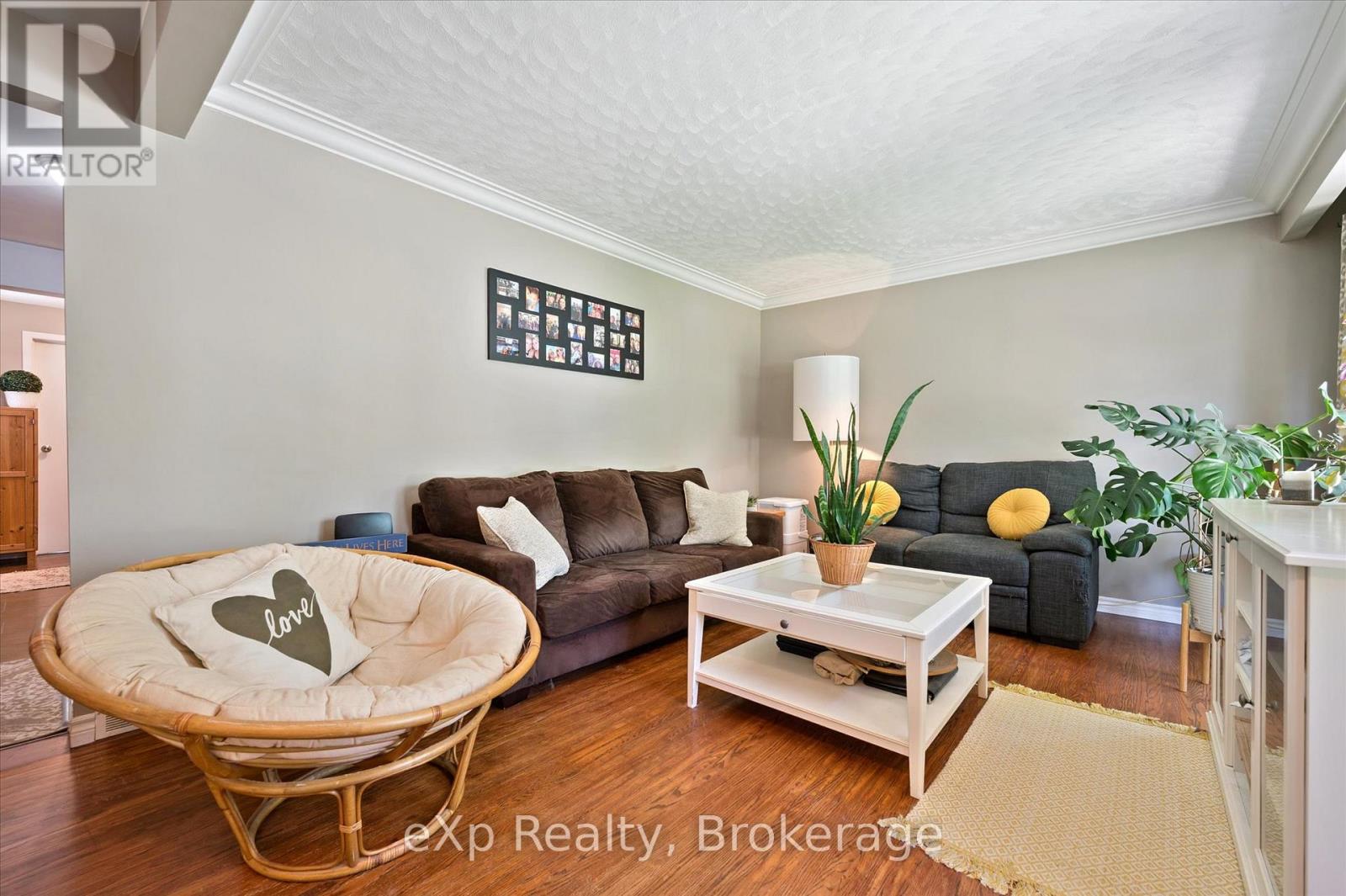 550 Elora Street, Centre Wellington, Ontario  N1M 1Y8 - Photo 8 - X12247848