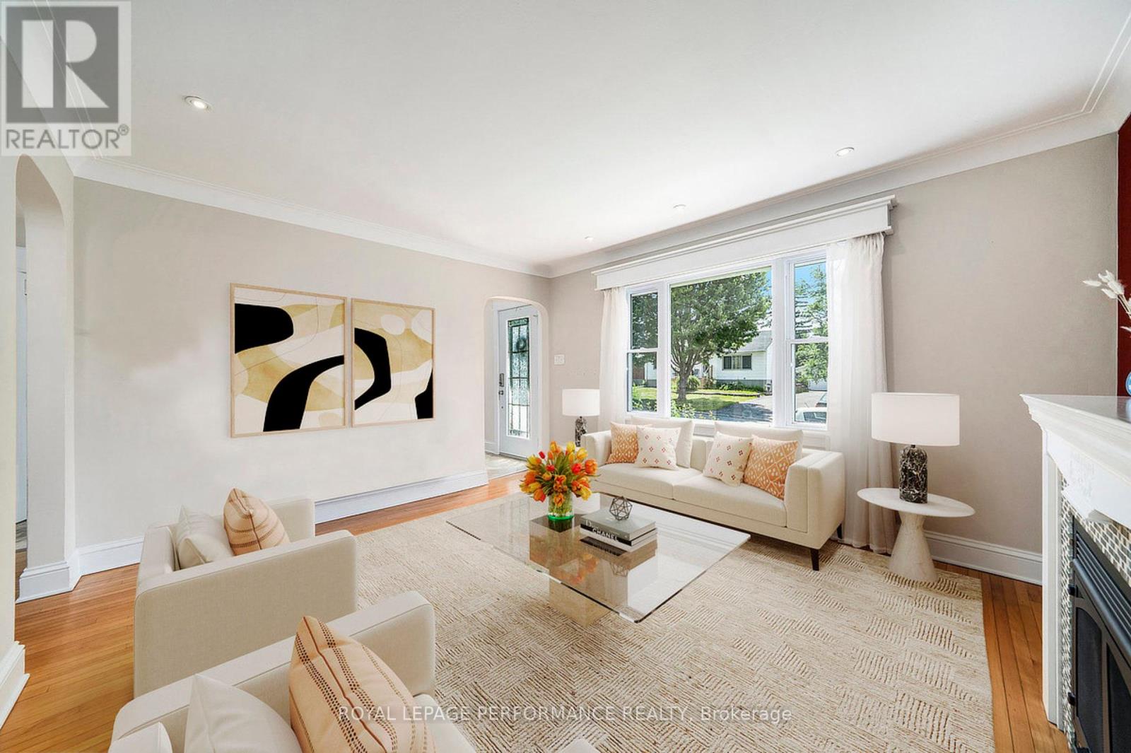 Property at 1245 RANDALL AVENUE image 4