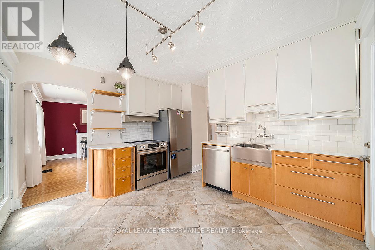 Property at 1245 RANDALL AVENUE image 5