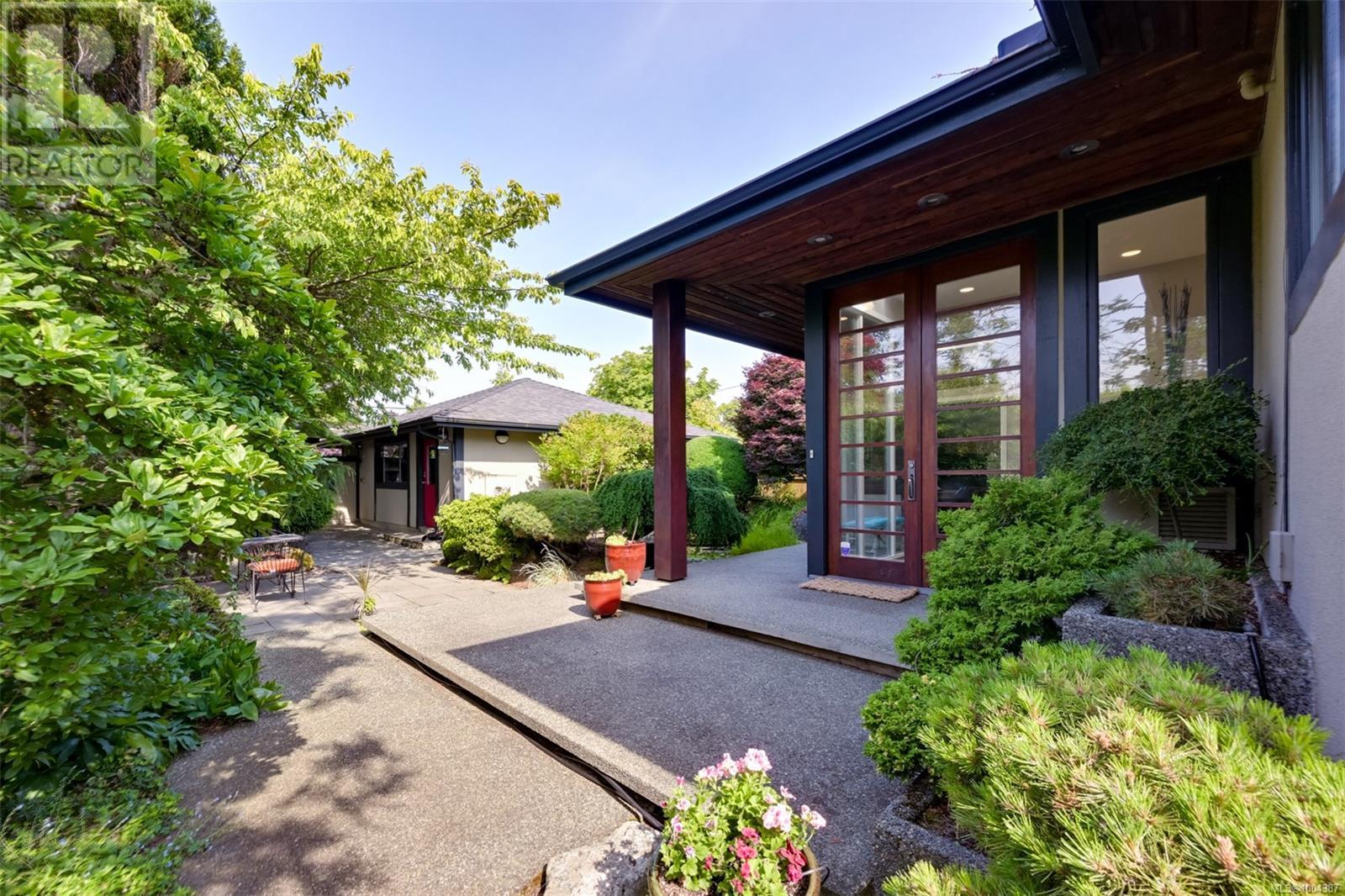 Property at 5299 Parker Ave image 1