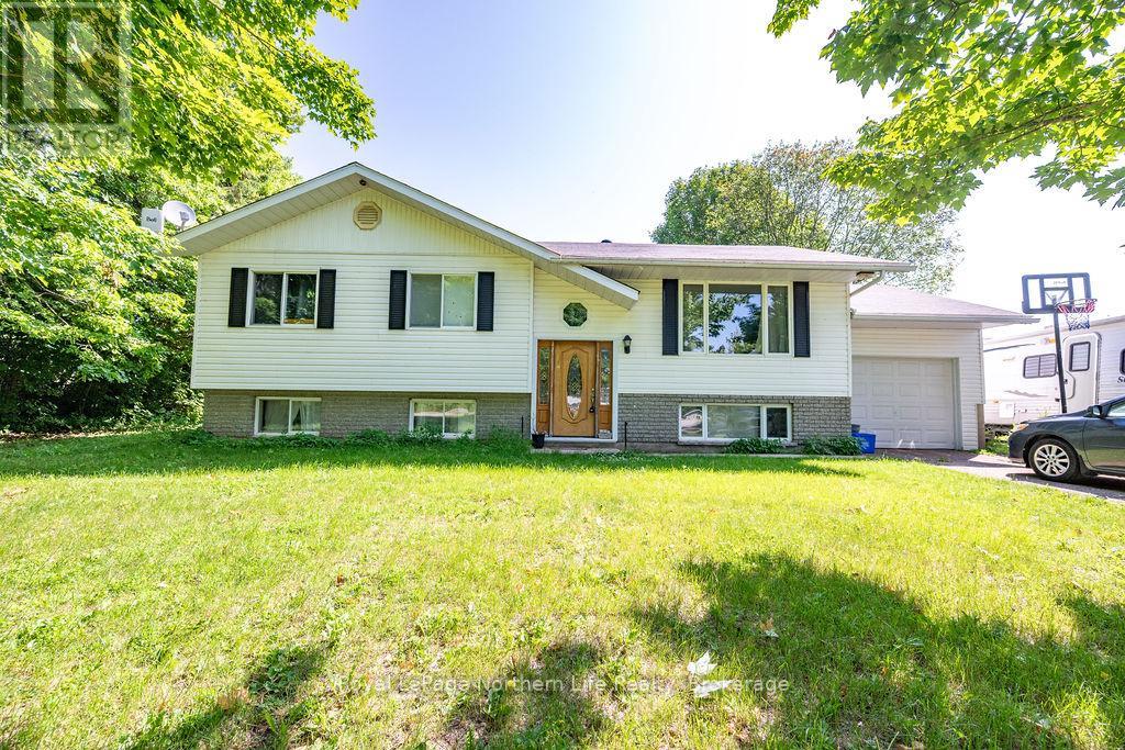 12 Hydro Bay Road, Whitewater Region, Ontario  K0J 1K0 - Photo 1 - X12247770