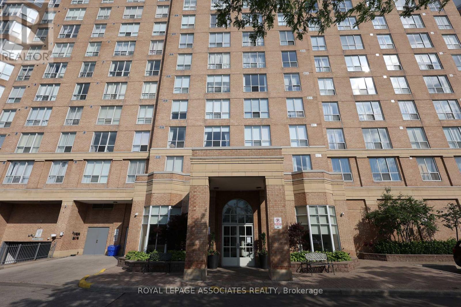 Property at 208 - 21 OVERLEA BOULEVARD image 2