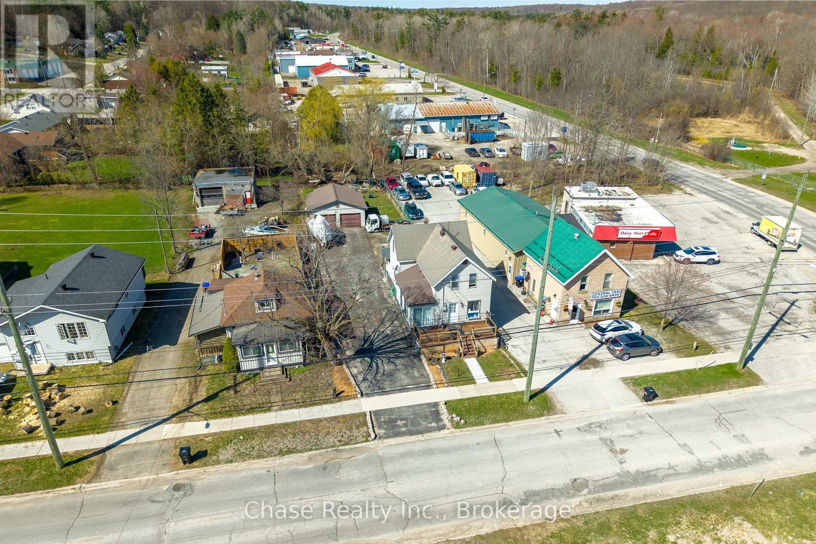 16 Fifth Street W, Midland, Ontario  L4R 3V2 - Photo 36 - S12113095