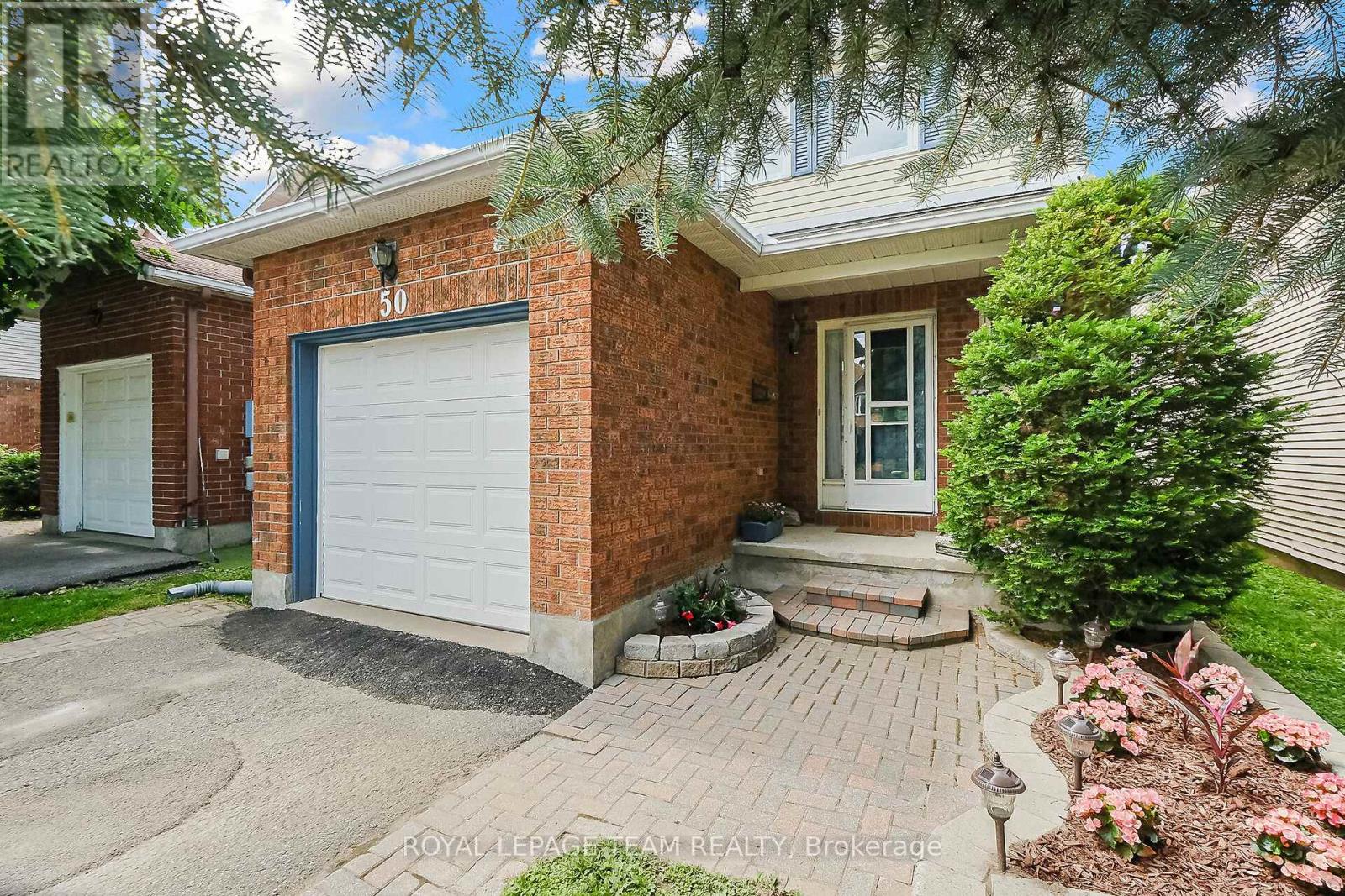 50 Rowe Drive, Ottawa, Ontario  K2L 3Y7 - Photo 6 - X12247918
