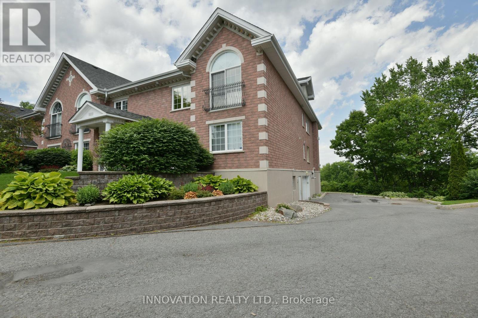 2c - 150 Robson Court, Ottawa, Ontario  K2K 2W1 - Photo 4 - X12247950