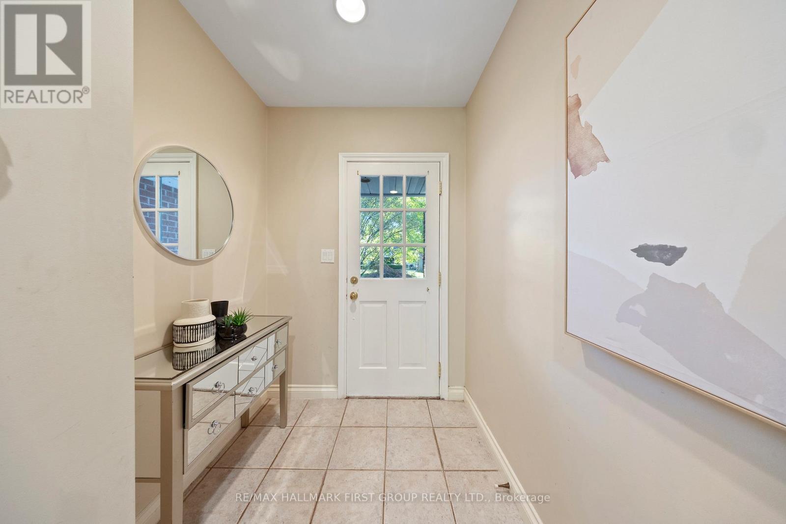 Property at 257 ROSELAND CRESCENT image 4