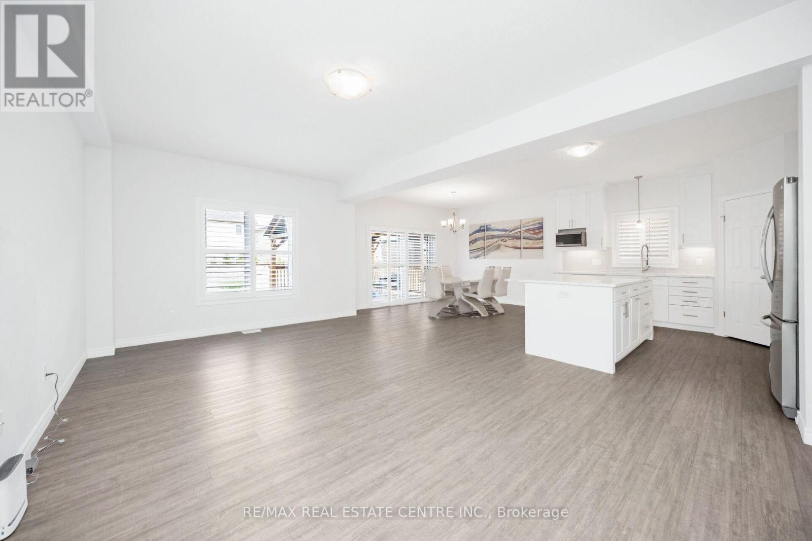 48 Arlington Parkway, Brant, Ontario  N3L 0G2 - Photo 8 - X12247897