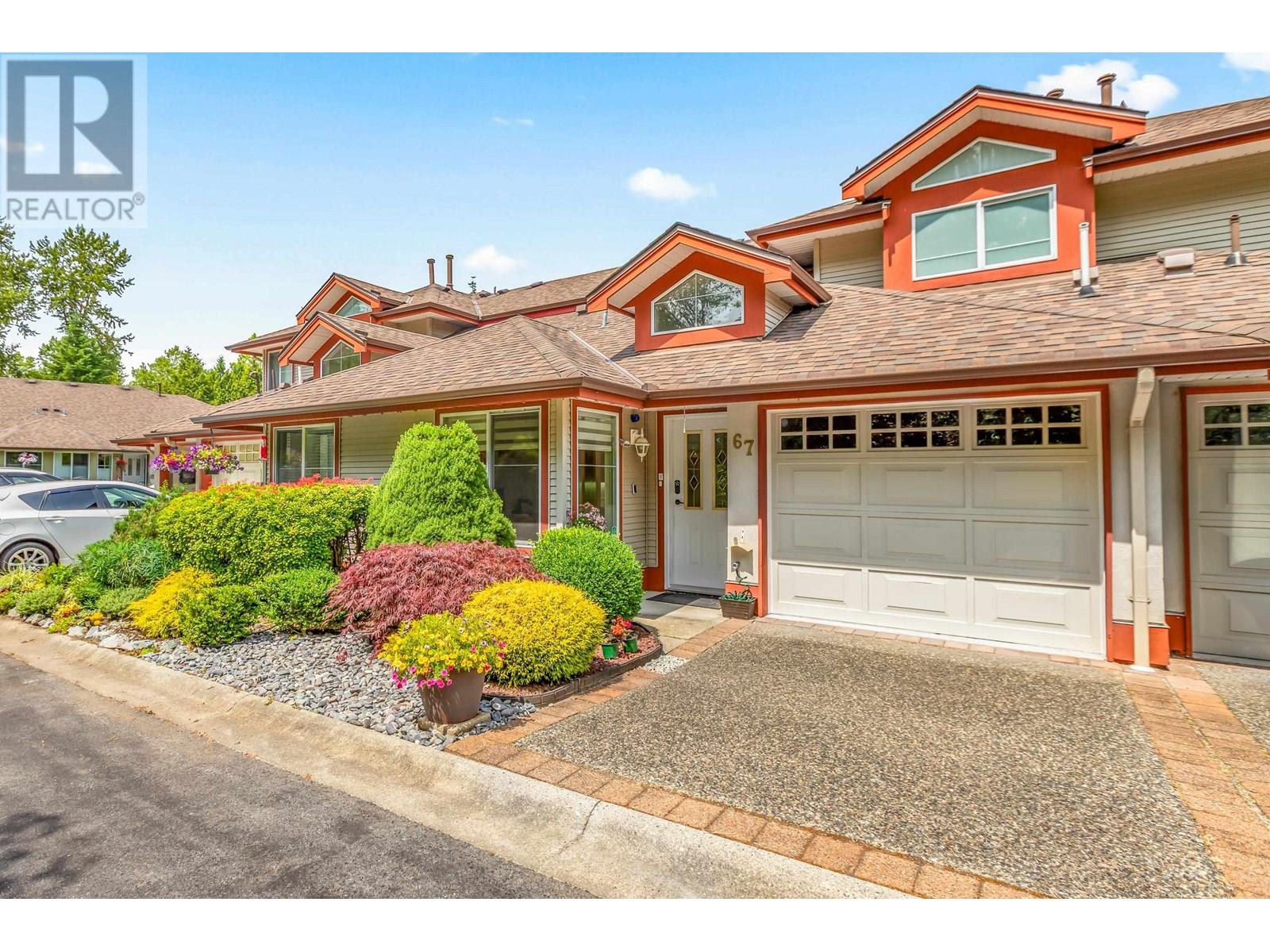 Property at 67 22740 116 AVENUE image 2