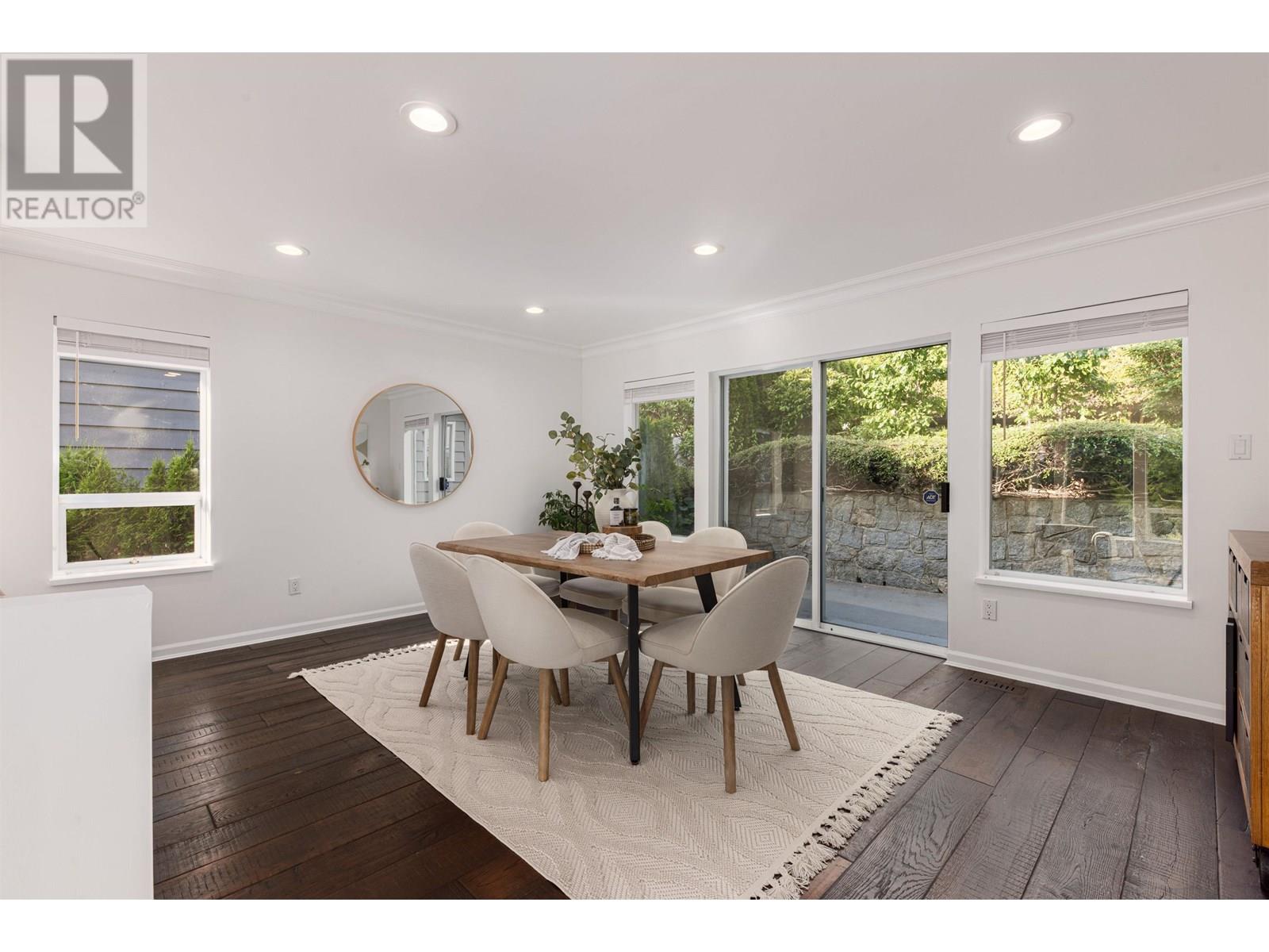 Property at 456 MONTROYAL BOULEVARD image 3