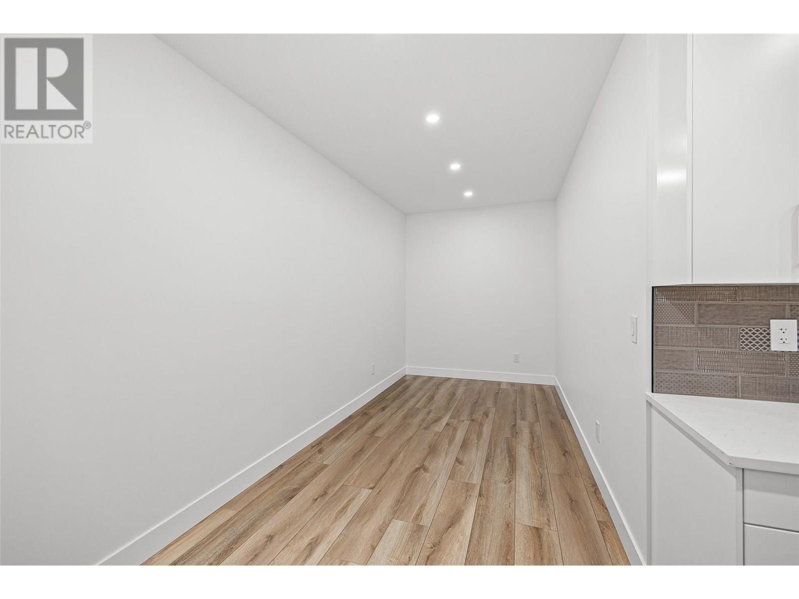Property at 1059 Carnoustie Drive image 3