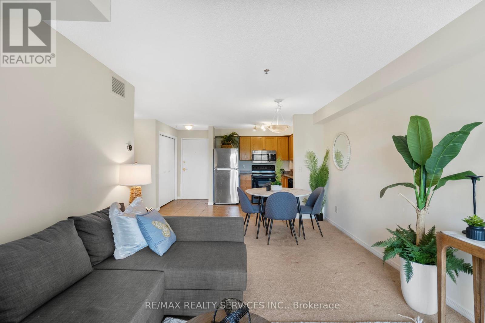 301 - 684 Warden Avenue, Toronto (Clairlea-Birchmount), Ontario  M1L 4W4 - Photo 17 - E12231119