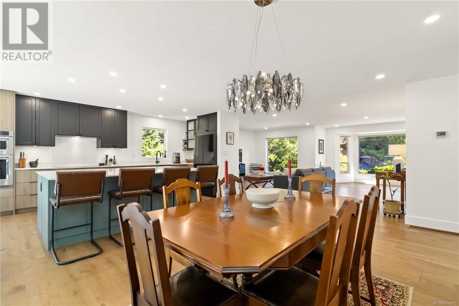 Property at 8574 Kingcome Cres image 3