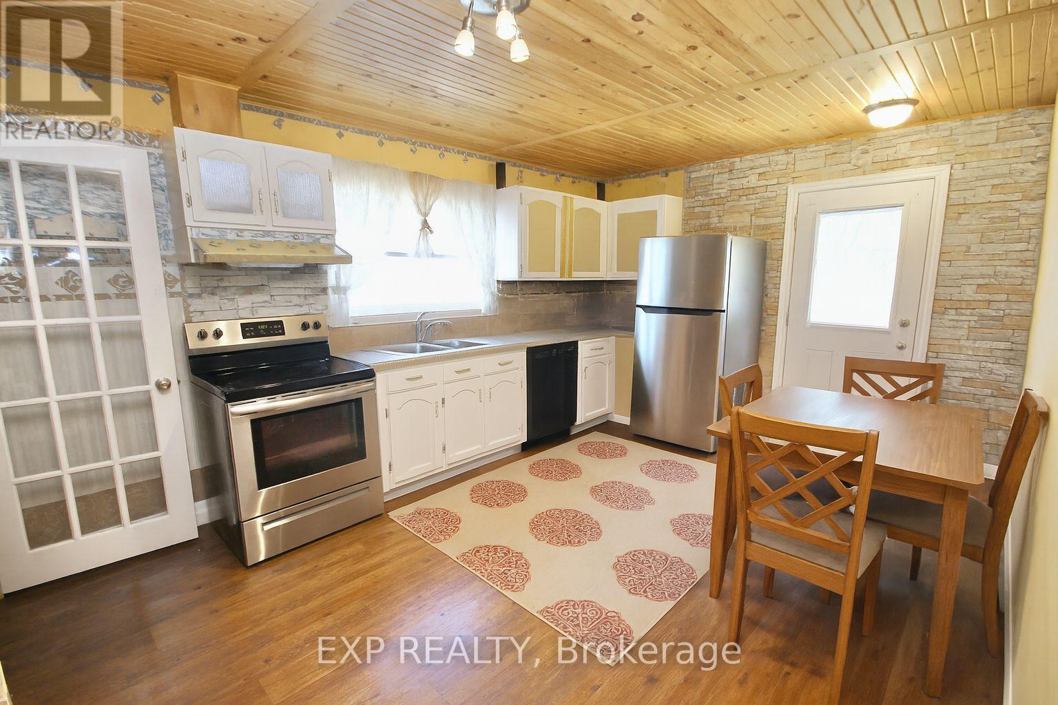 Property at 511 ST. FELIX STREET image 5