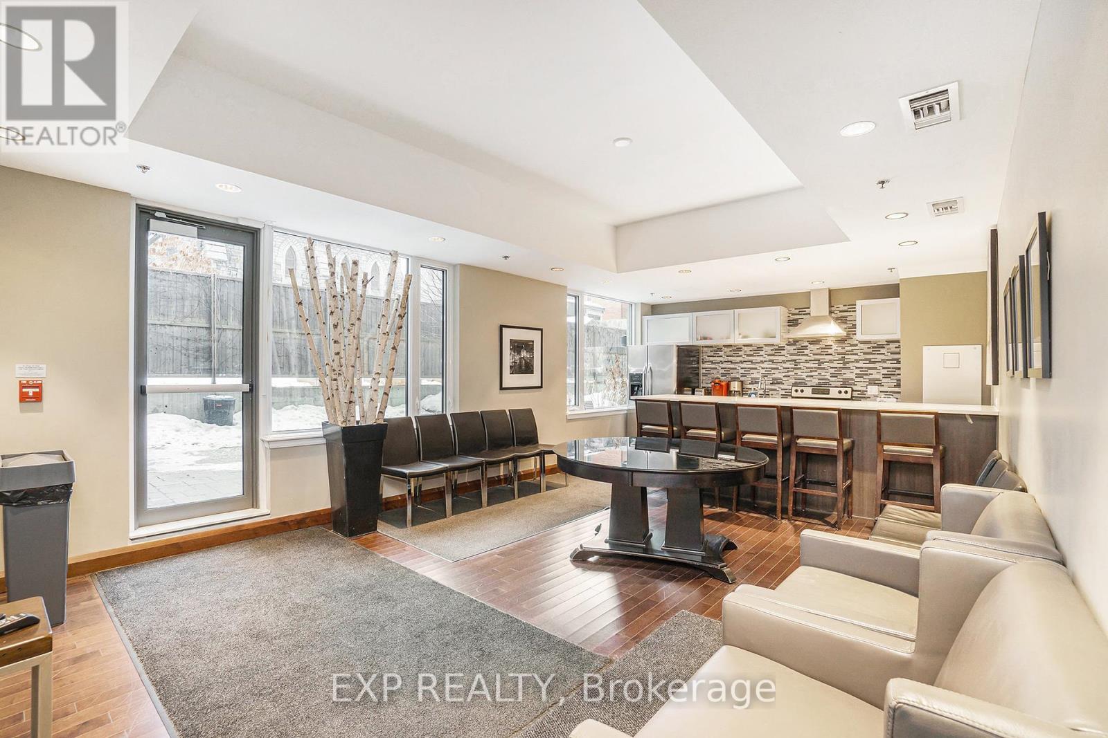 609 - 238 Besserer Street, Ottawa, Ontario  K1N 6B1 - Photo 8 - X12248124