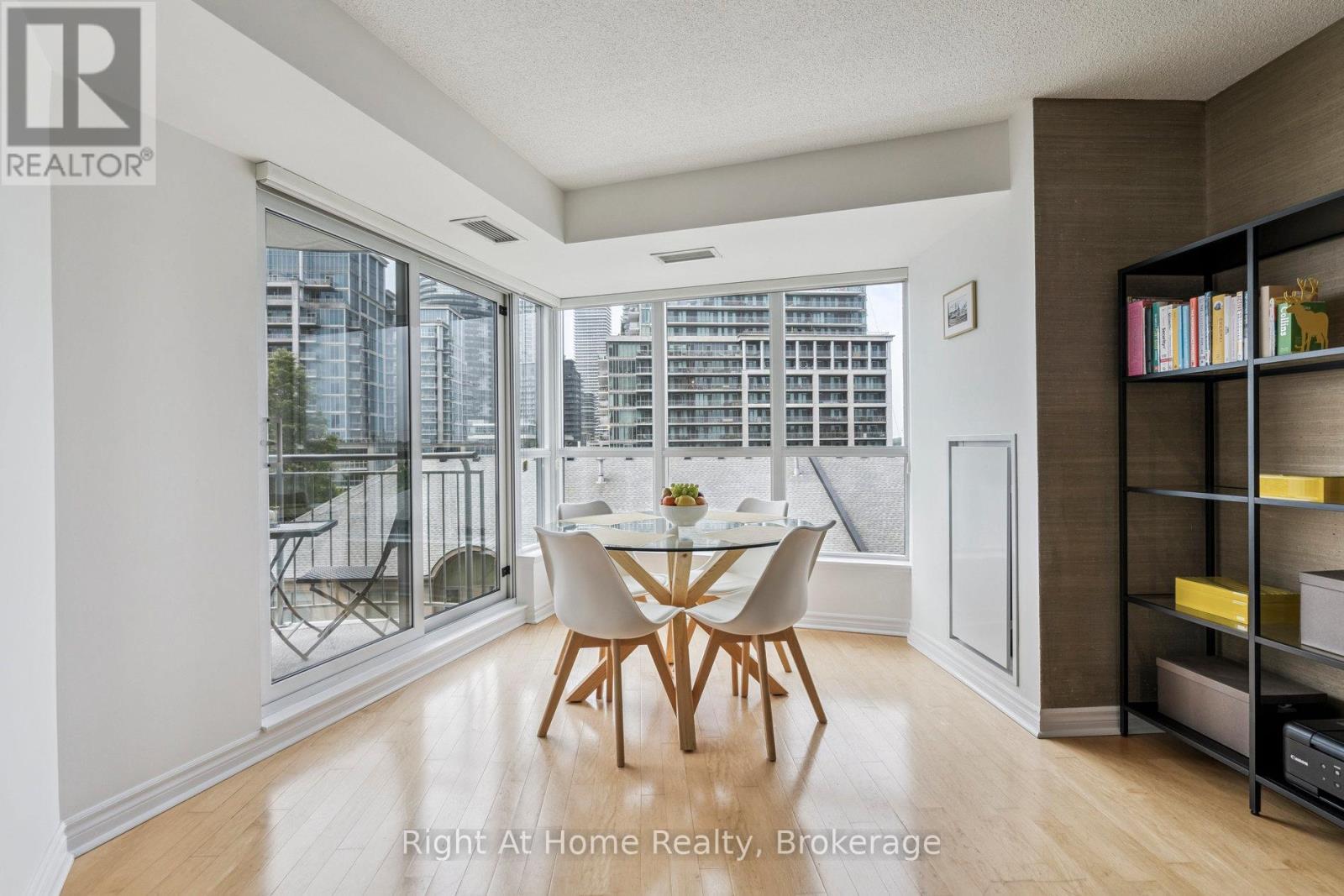 605 - 2111 Lake Shore Boulevard W, Toronto, Ontario  M8V 4B2 - Photo 11 - W12248066