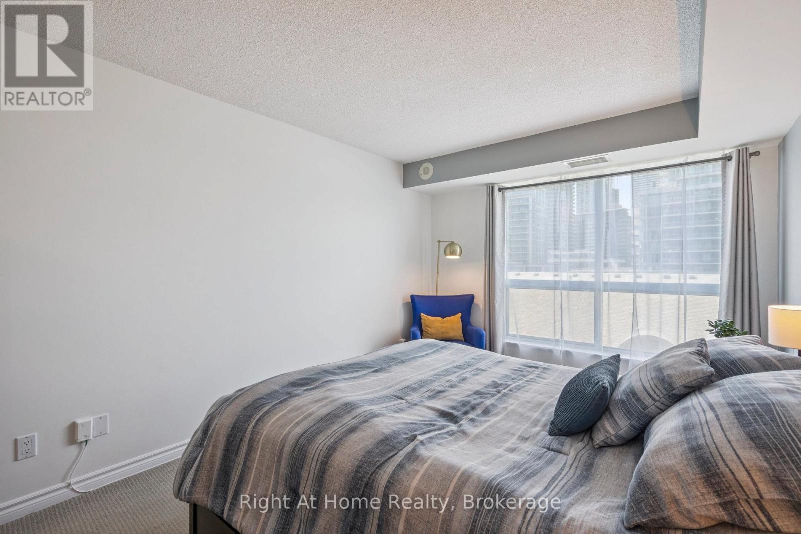 605 - 2111 Lake Shore Boulevard W, Toronto, Ontario  M8V 4B2 - Photo 17 - W12248066