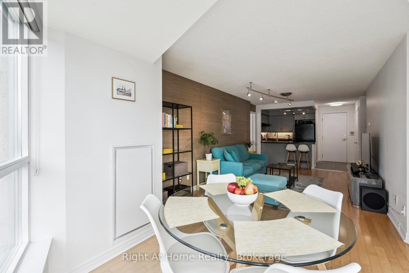 605 - 2111 Lake Shore Boulevard W, Toronto, Ontario  M8V 4B2 - Photo 9 - W12248066
