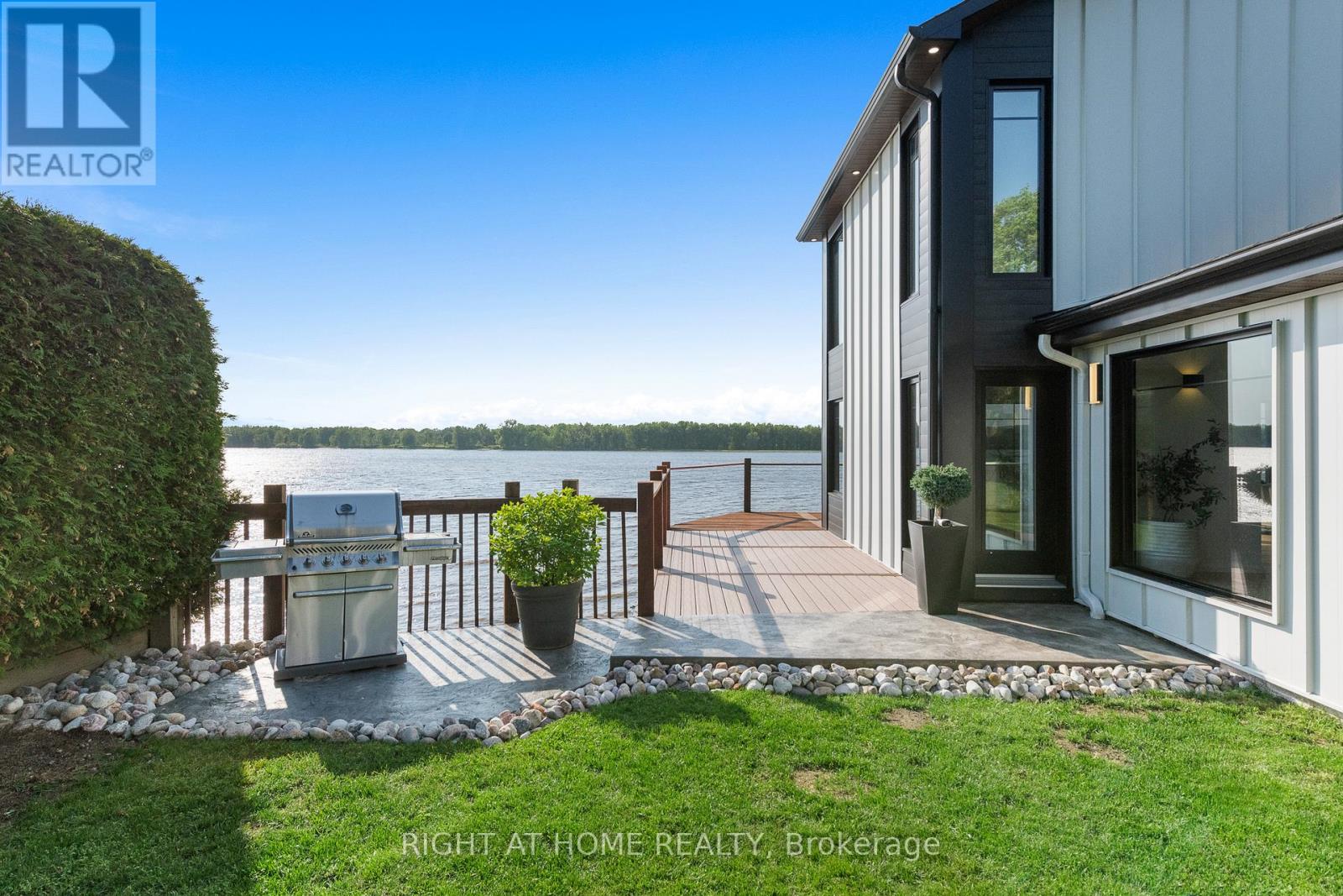 2120 Du Chateau Avenue, Clarence-Rockland, Ontario  K4K 1J3 - Photo 34 - X12218527
