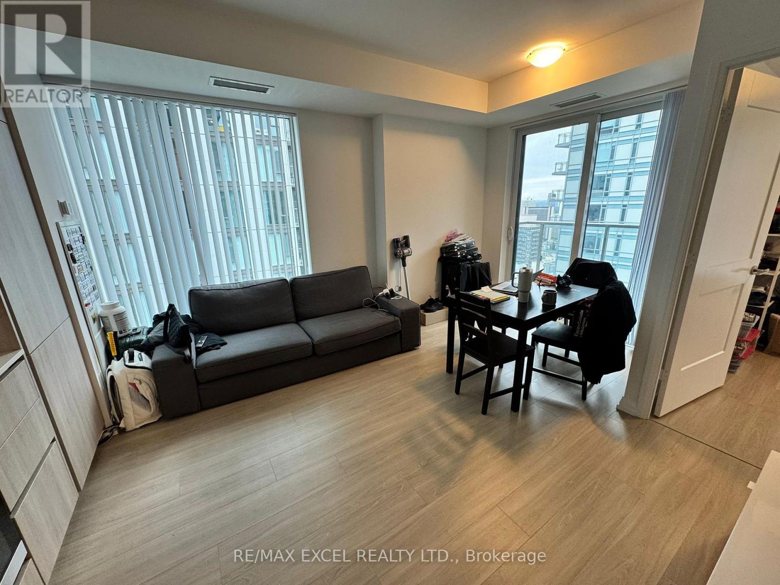 4305 - 8 Widmer Street, Toronto (Waterfront Communities), Ontario  M5V 0W6 - Photo 1 - C12233171