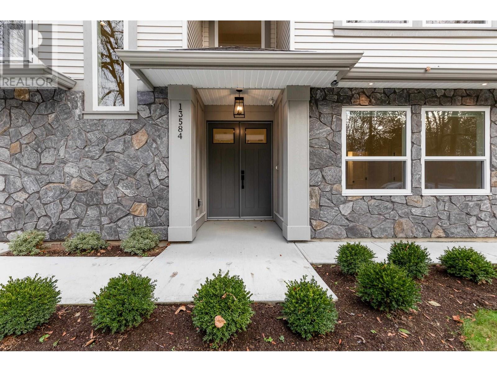Property at 13584 231B STREET image 2