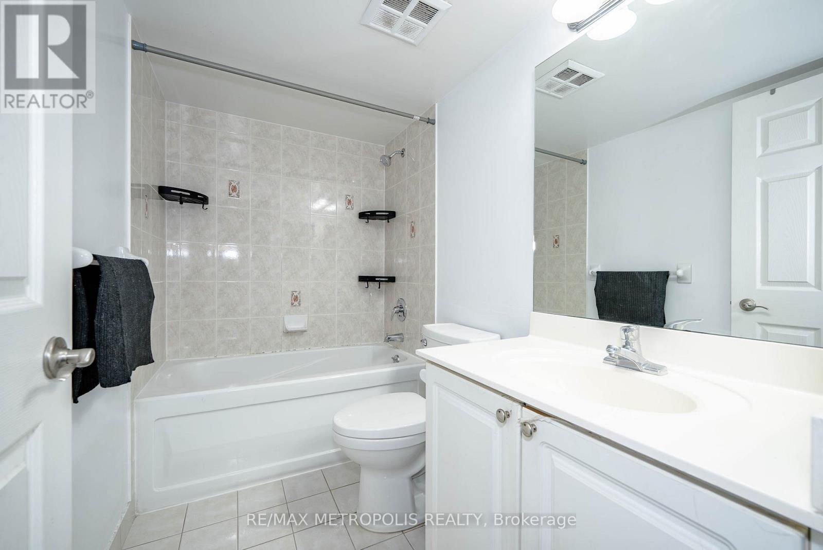 605 - 61 Town Centre Court, Toronto, Ontario  M1P 5C5 - Photo 23 - E12247974