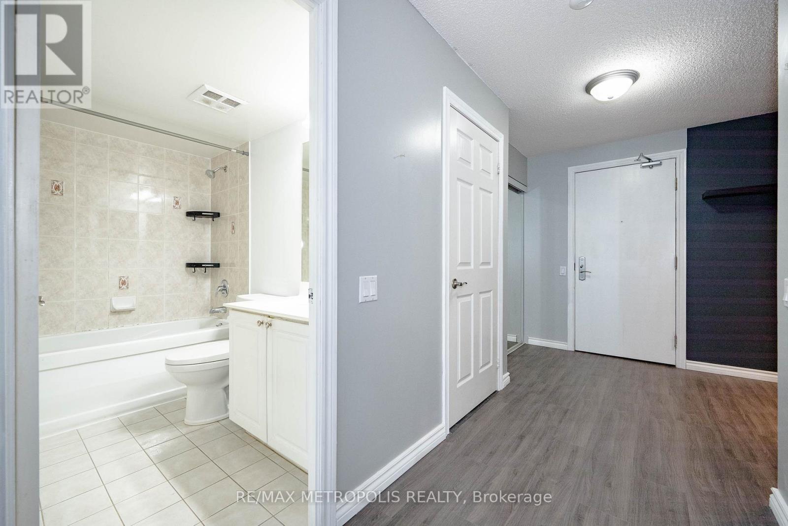 605 - 61 Town Centre Court, Toronto, Ontario  M1P 5C5 - Photo 24 - E12247974
