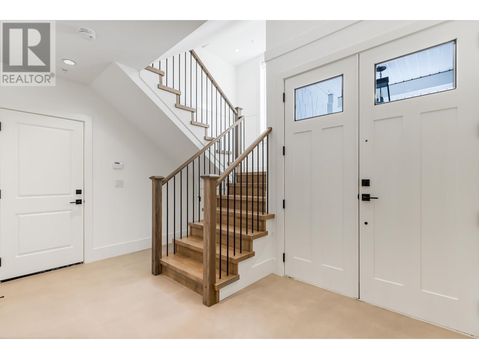 Property at 13590 231B STREET image 3