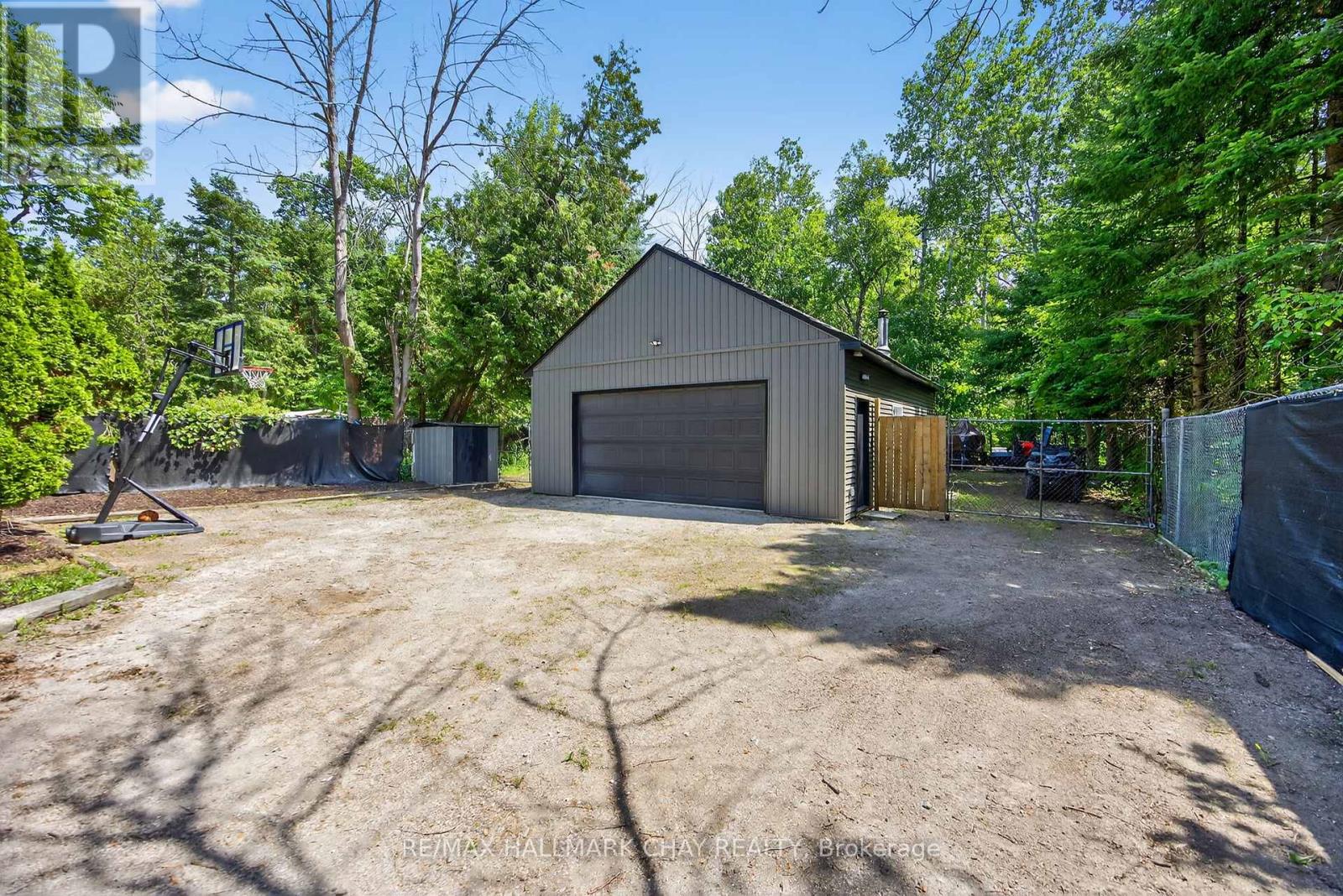Property at 3221 OAK STREET image 4