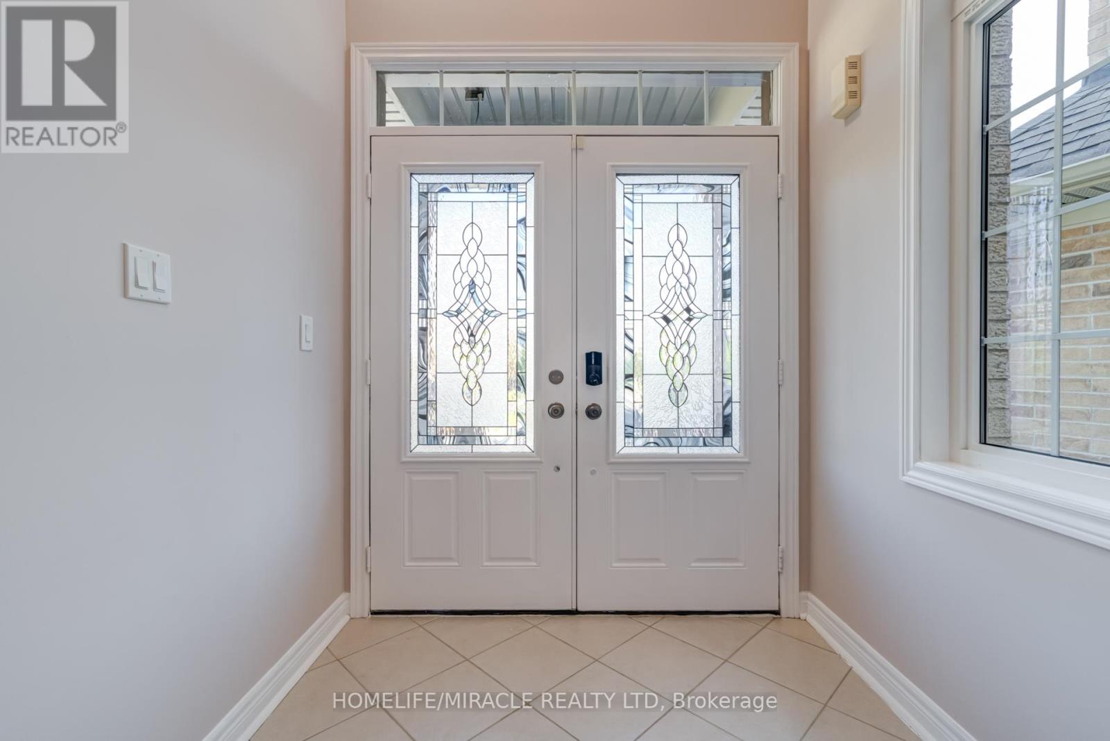 Property at 62 HOARD AVENUE N image 3