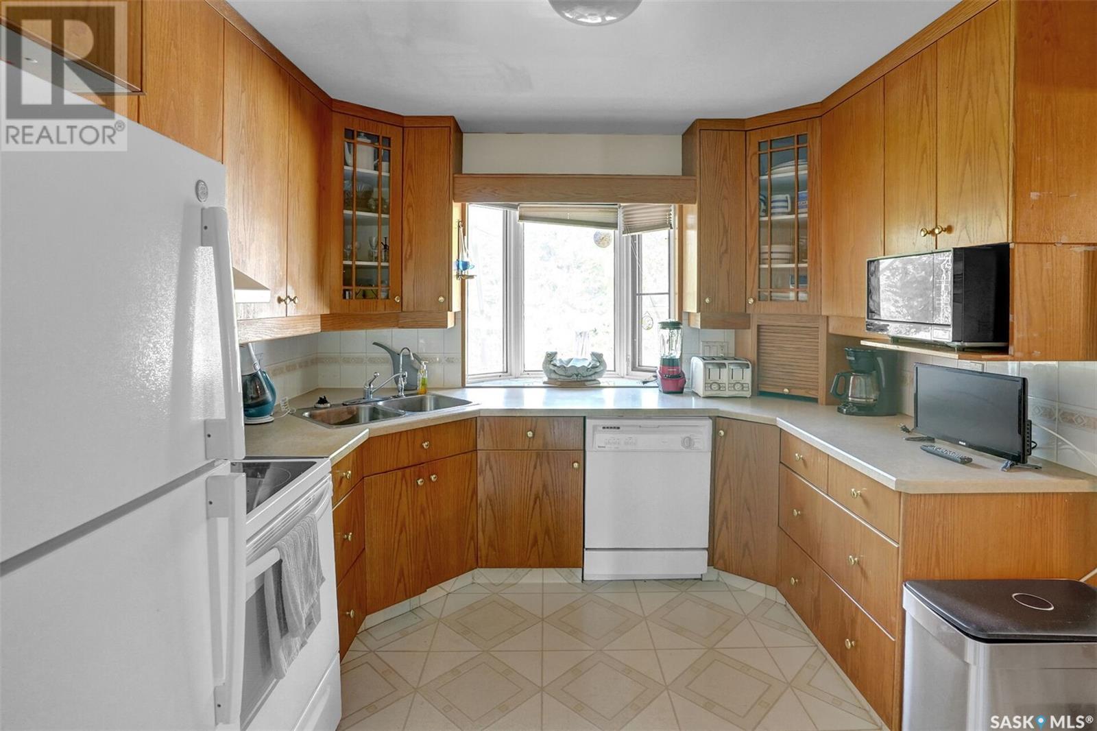 Property at 20 Montgomery ROAD image 4