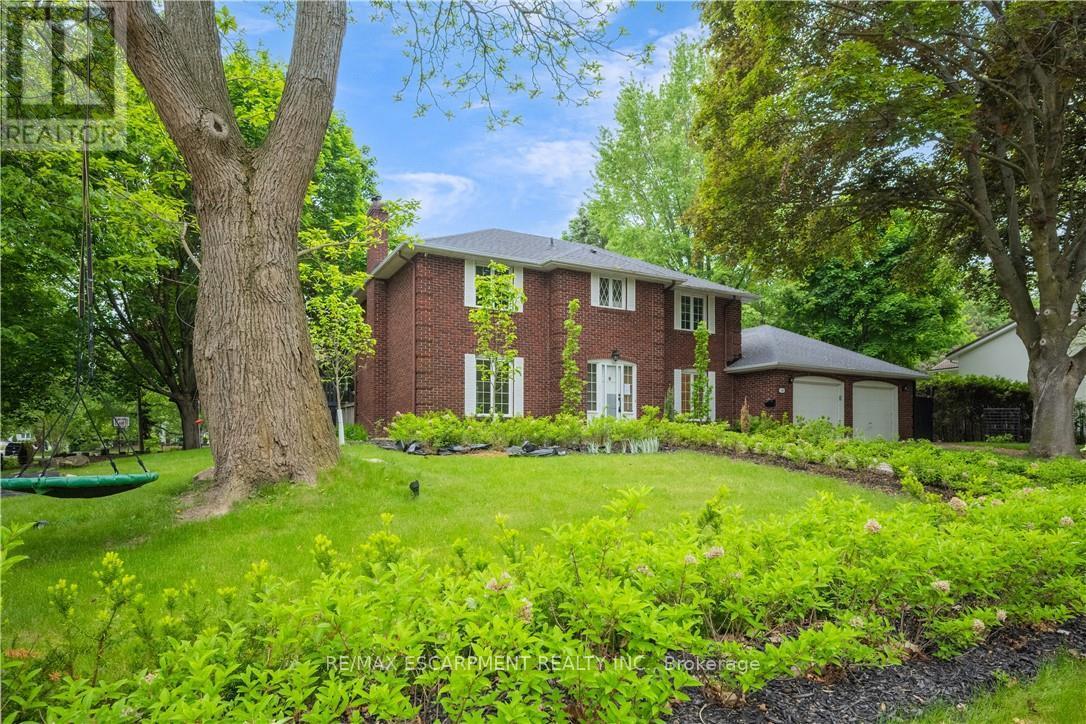Property at 120 CASTLE CRESCENT image 2