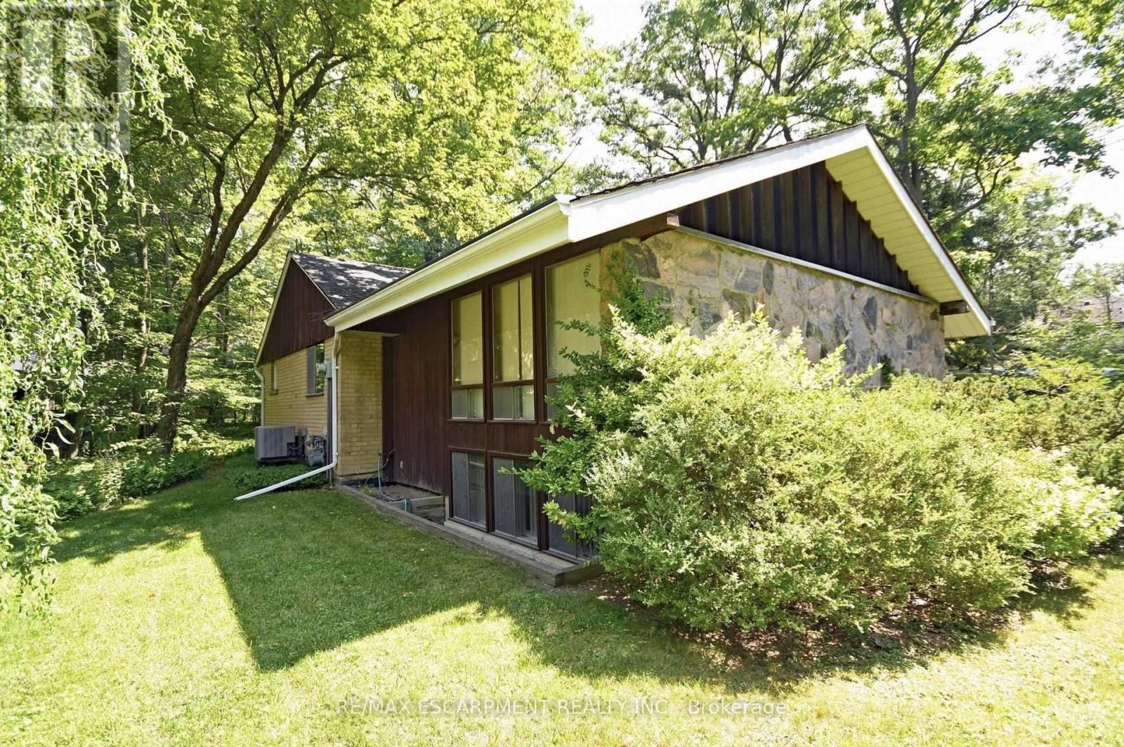 Property at 1261 MONA ROAD image 3